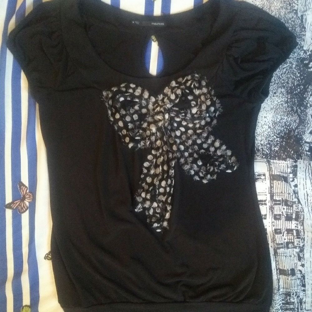 Pretty blouse with big bow